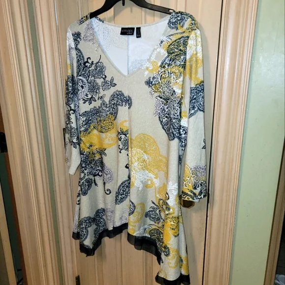 Womens plus sz 2X Attitudes by Renee like new longer sheer hem Shirt - Picture 1 of 7